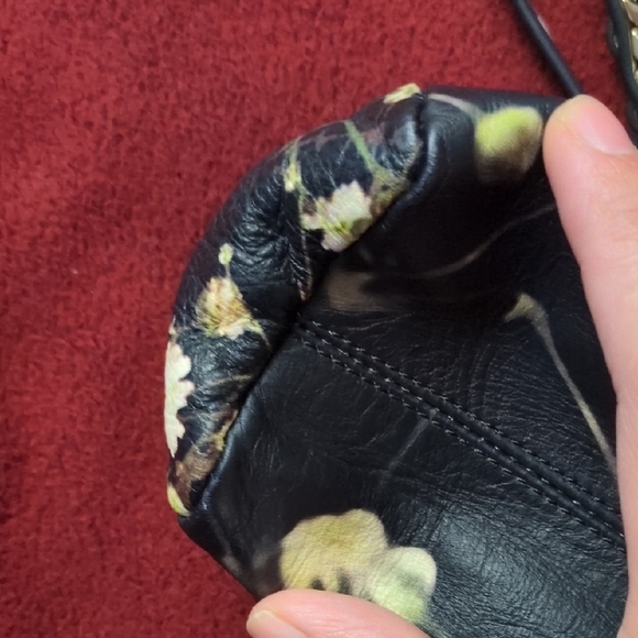 Givenchy Baby's Breath Pandora Wristlet - Picture 7 of 13